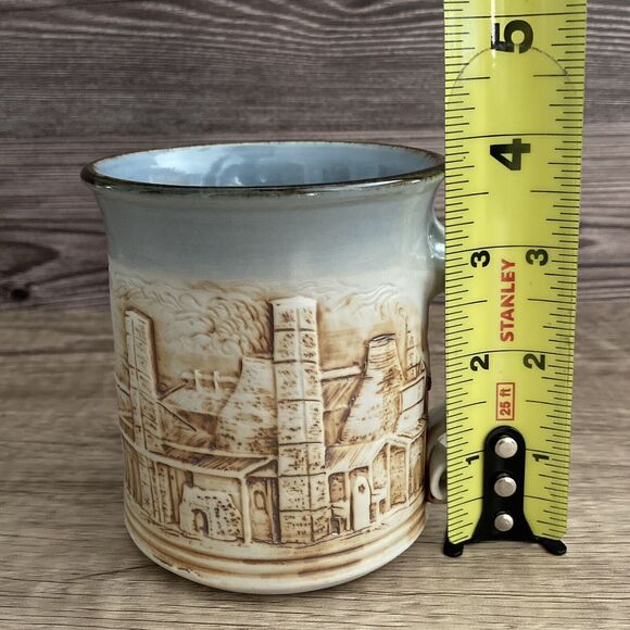 Bendigo Pottery Mug Graham Masters 2003 Low Relief Stoneware Australia - Picture 9 of 10